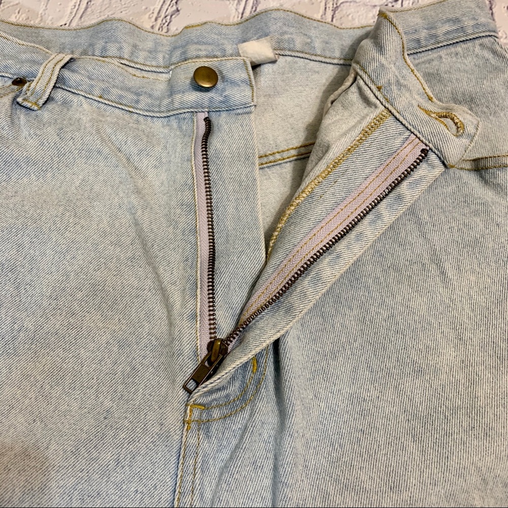 Vintage 90’s Reebok Jean Denim Shorts Light Wash - Picture 4 of 6